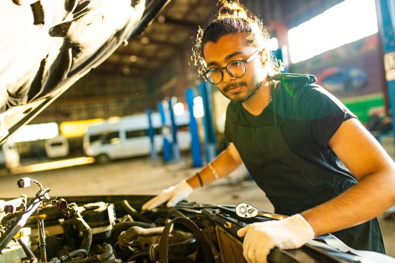 How to Start as an Automotive Technician with No Prior Experience.